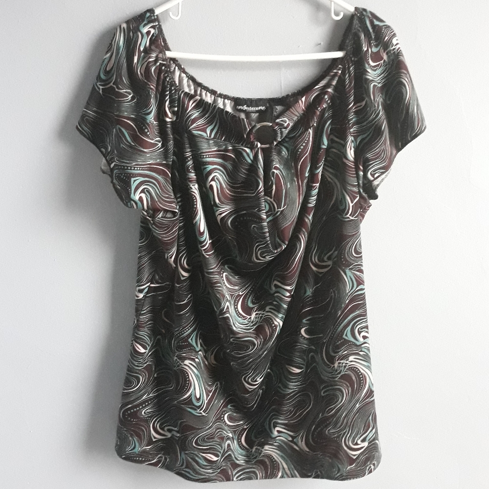 Sixteen 3x green and brown blouse.
